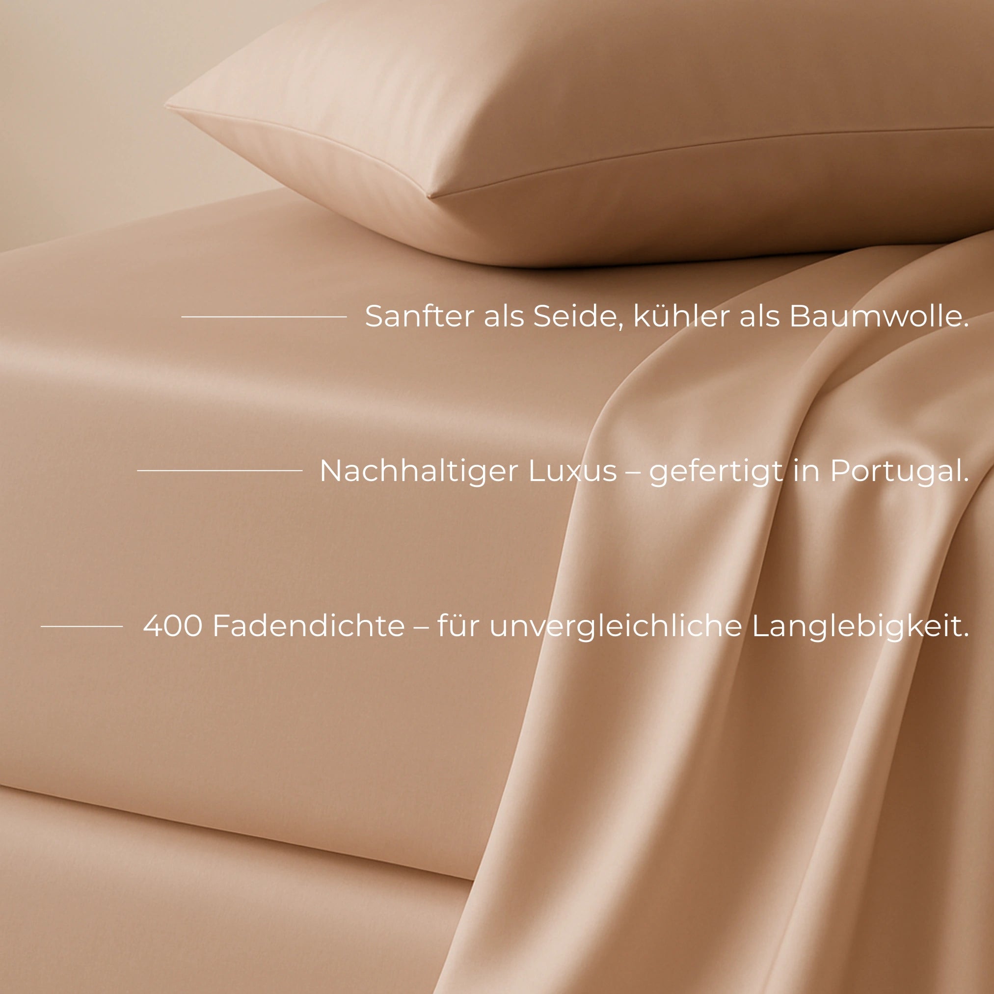 Beigefarbenes Spannbettlaken aus luxuriösem TENCEL™ Lyocell von Natural Nights, gefertigt in Portugal, 400 Fadendichte – sanfter als Seide, kühler als Baumwolle, für unvergleichliche Langlebigkeit.