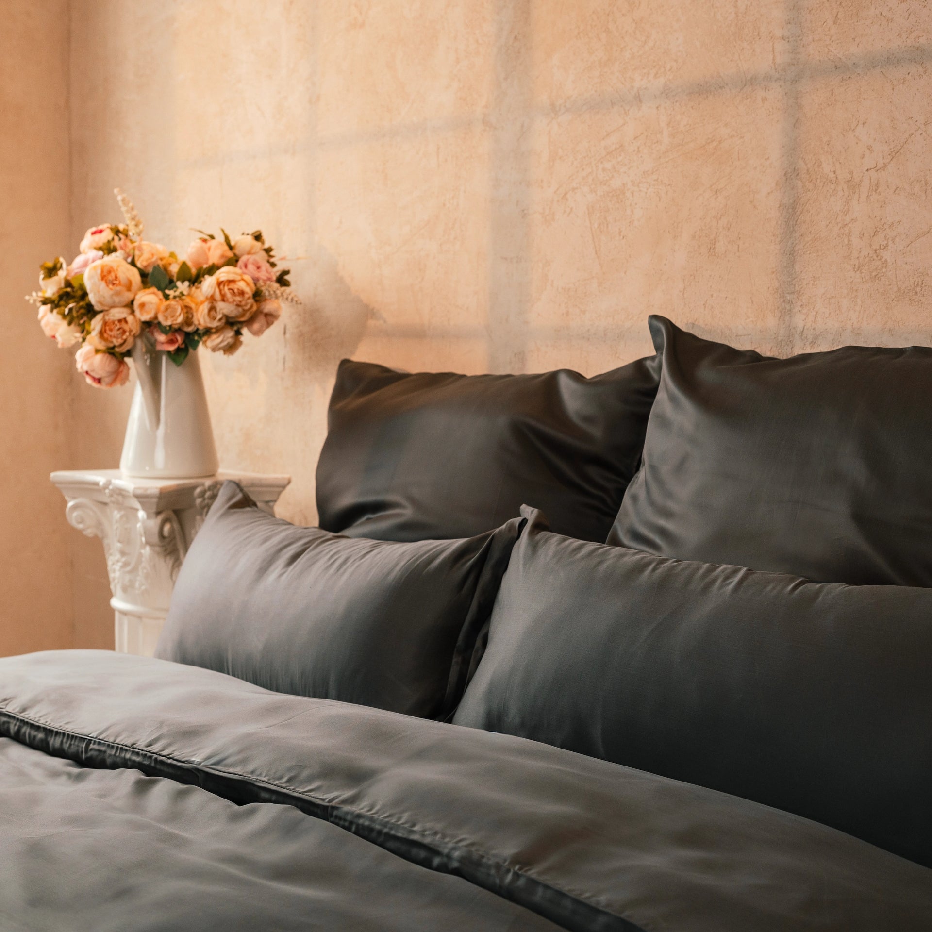 Signature Pillow Set Slim in Volcanic Ash