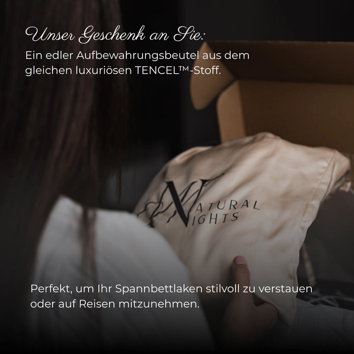 Natural Nights Aufbewahrungsbeutel aus luxuriösem TENCEL™-Stoff in Beige, als exklusives Geschenk zum Spannbettlaken – ideal für stilvolle Aufbewahrung oder Reisen.